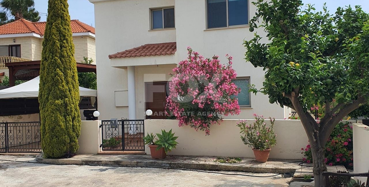 An Amazing Three Bedroom Villa In Konia