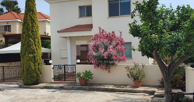 An Amazing Three Bedroom Villa In Konia