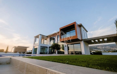 Stunning Modern Design Villa in Peyia Paphos.