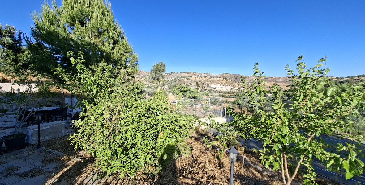 Four Bedroom Villa for rent in a rural area close to Paphos