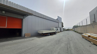 SPACIOUS WAREHOUSE AND OFFICES YPSONAS