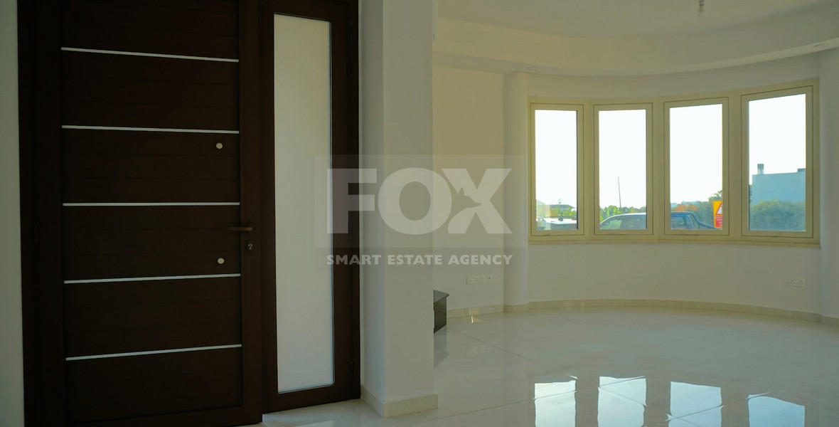 Luxury Three Bedroom Villa Just 400m from the Beach in Kissonerga, Paphos