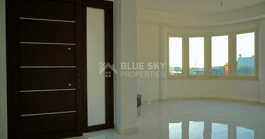 Luxury Three Bedroom Villa Just 400m from the Beach in Kissonerga, Paphos