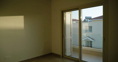 Luxury Three Bedroom Villa Just 400m from the Beach in Kissonerga, Paphos
