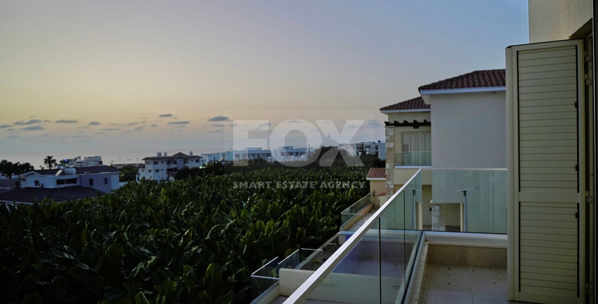 Luxury Three Bedroom Villa Just 400m from the Beach in Kissonerga, Paphos