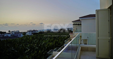 Luxury Three Bedroom Villa Just 400m from the Beach in Kissonerga, Paphos