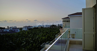 Luxury Three Bedroom Villa Just 400m from the Beach in Kissonerga, Paphos