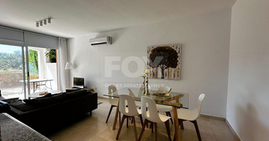 Three bedroom apartment in Peyia, Paphos