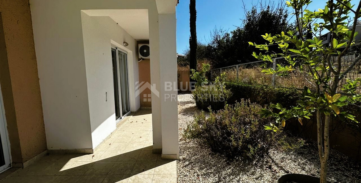 Three bedroom apartment in Peyia, Paphos