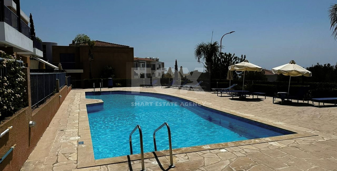 Three bedroom apartment in Peyia, Paphos