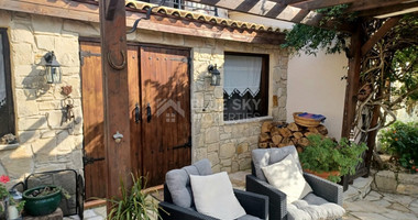 Charming three-Bedroom Stone Bungalow in Koili, Paphos