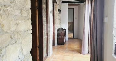 Charming three-Bedroom Stone Bungalow in Koili, Paphos