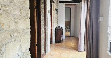 Charming three-Bedroom Stone Bungalow in Koili, Paphos