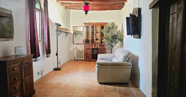 Charming three-Bedroom Stone Bungalow in Koili, Paphos