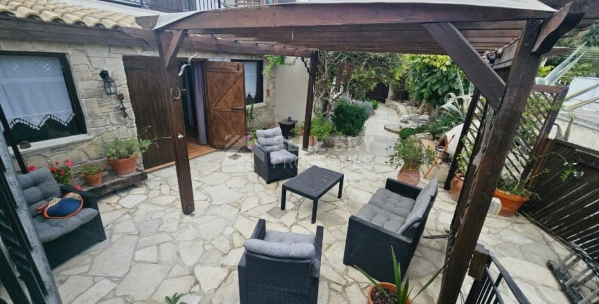 Charming three-Bedroom Stone Bungalow in Koili, Paphos