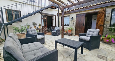 Charming three-Bedroom Stone Bungalow in Koili, Paphos