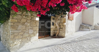 Charming three-Bedroom Stone Bungalow in Koili, Paphos