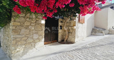 Charming three-Bedroom Stone Bungalow in Koili, Paphos