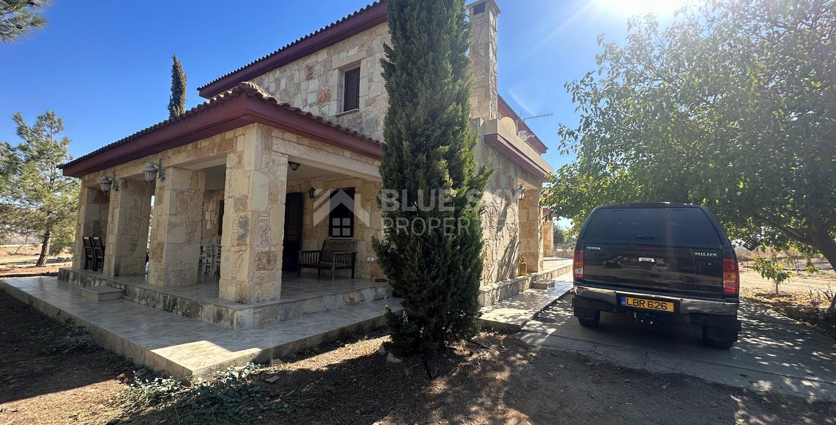 Exquisite  5 bedroom stone villa with 2 bedroom guest house  privately secluded and gated  on 13,118 sqm land in Moni.