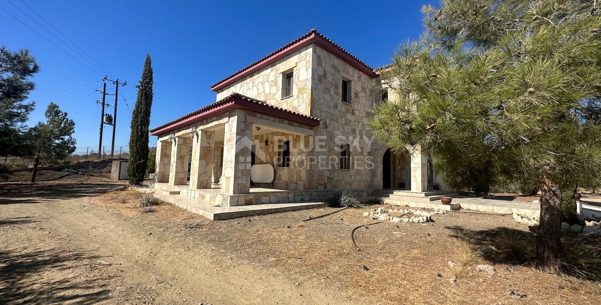 Exquisite  5 bedroom stone villa with 2 bedroom guest house  privately secluded and gated  on 13,118 sqm land in Moni.