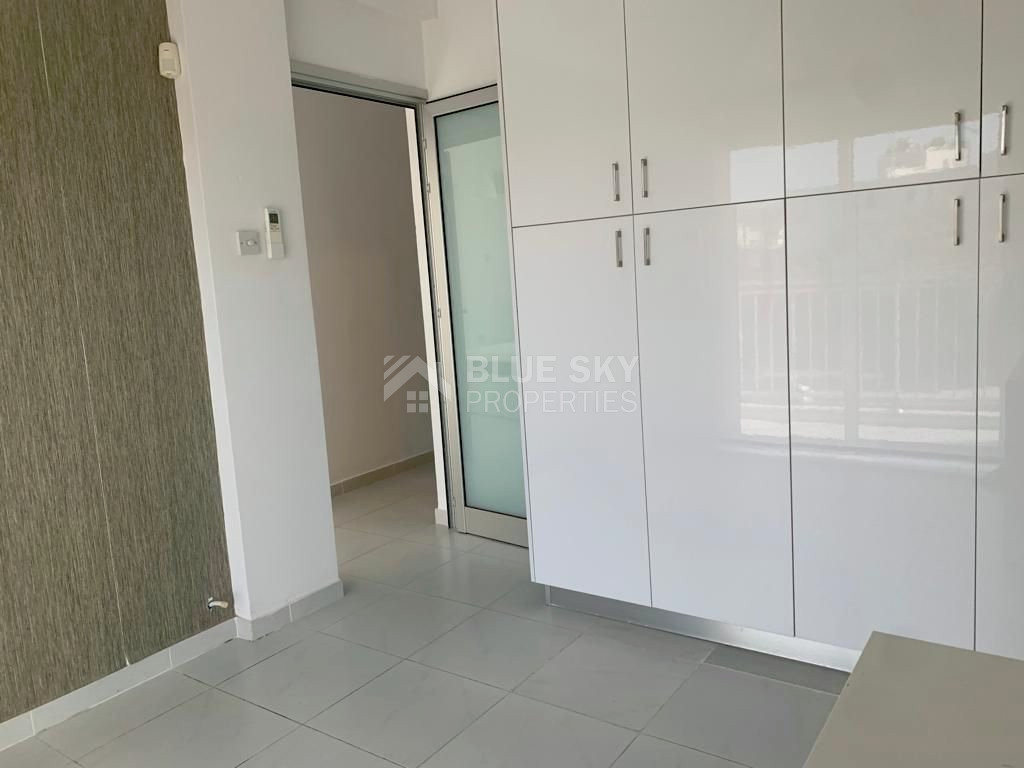 Three bedroom apartment for rent in Kato Polemidia, Limassol