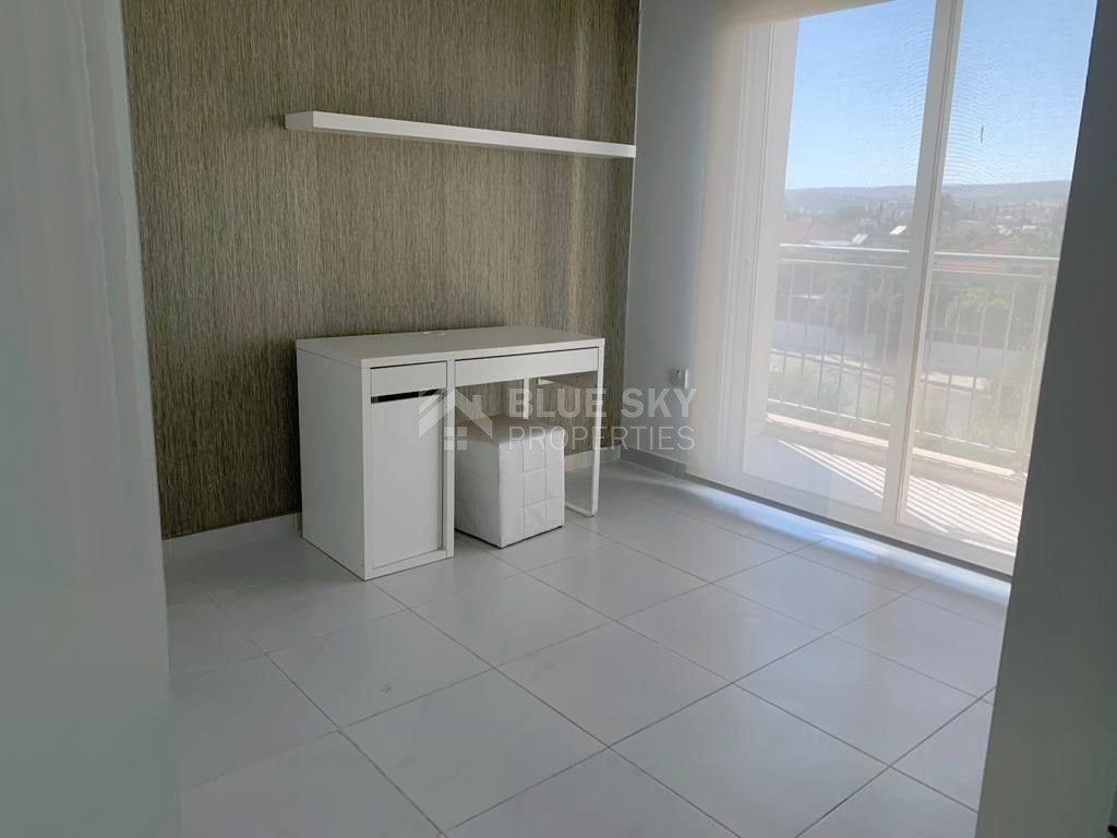 Three bedroom apartment for rent in Kato Polemidia, Limassol