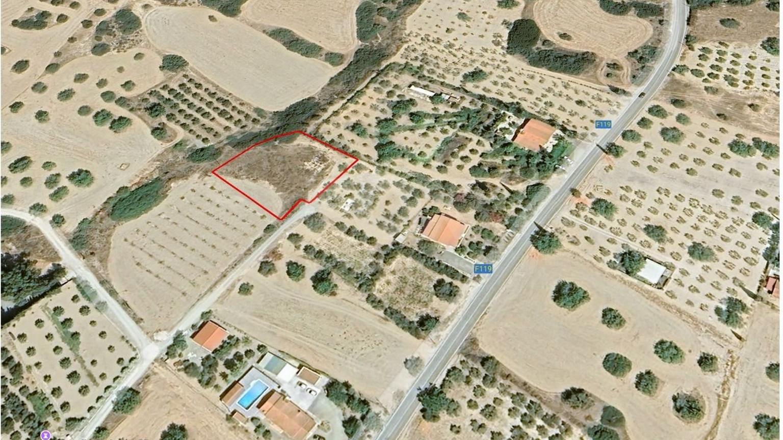 LAND FOR SALE IN PENTAKOMO, LIMASSOL