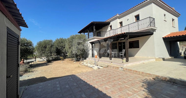 A Panoramic Four Bedroom Villa In Armou