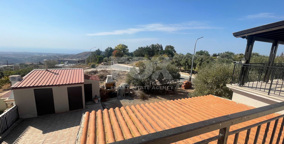 A Panoramic Four Bedroom Villa In Armou