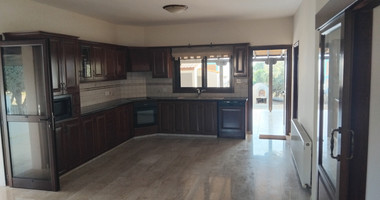 Four Bedroom Villa for rent -  Armou - Paphos