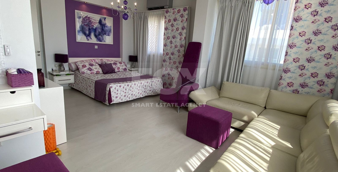 Luxurious fully furnished three bedroom penthouse for rent in Germasogeia Tourist Area