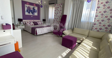 Luxurious fully furnished three bedroom penthouse for rent in Germasogeia Tourist Area