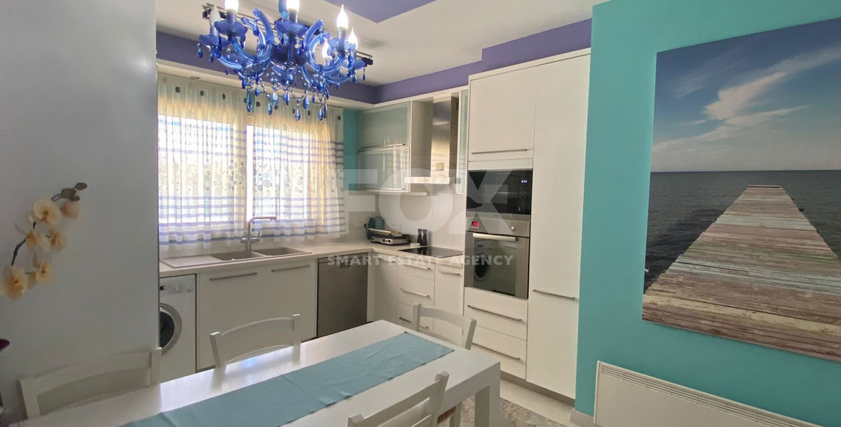 Luxurious fully furnished three bedroom penthouse for rent in Germasogeia Tourist Area