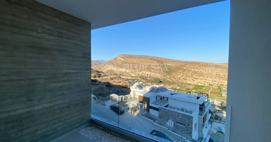 Modern Fully Furnished Apartment with Pool and Roof garden in Germasogeia