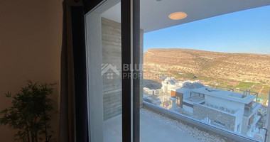 Modern Fully Furnished Apartment with Pool and Roof garden in Germasogeia