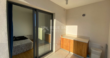 Modern Fully Furnished Apartment with Pool and Roof garden in Germasogeia