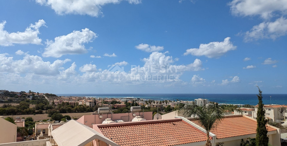 Stunning Four bedroom detached Villa with private swimming pool and unobstructed sea views located in Chloraka, Paphos