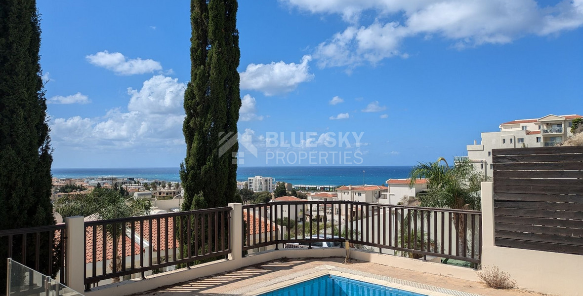 Stunning Four bedroom detached Villa with private swimming pool and unobstructed sea views located in Chloraka, Paphos