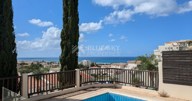 Stunning Four bedroom detached Villa with private swimming pool and unobstructed sea views located in Chloraka, Paphos