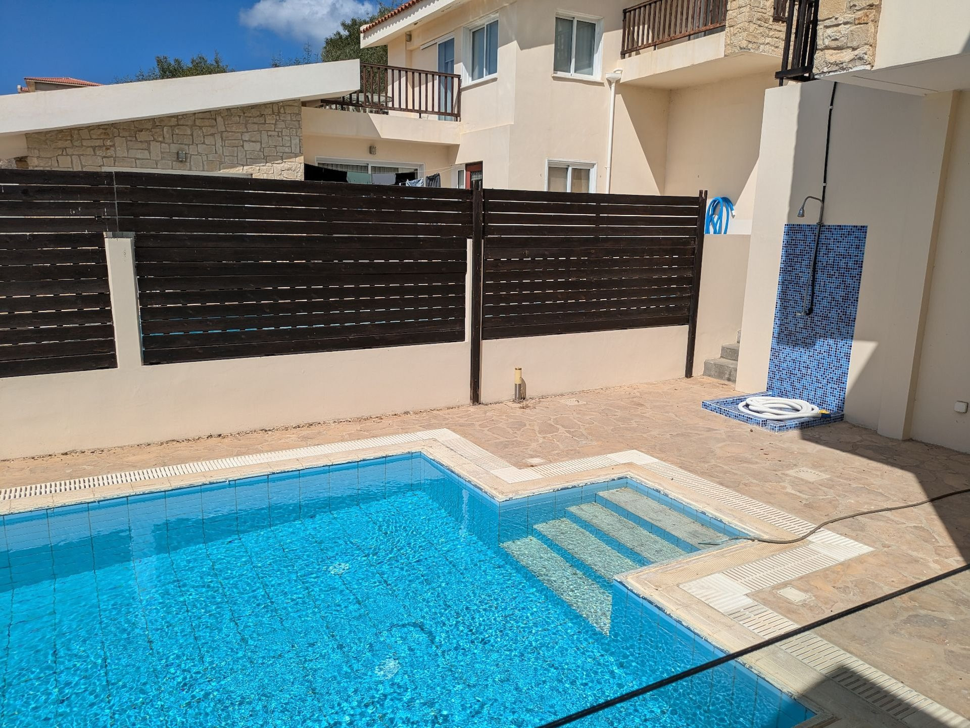 Mieszkanie 4 pokoi 215 m² Chloraka, Cypr