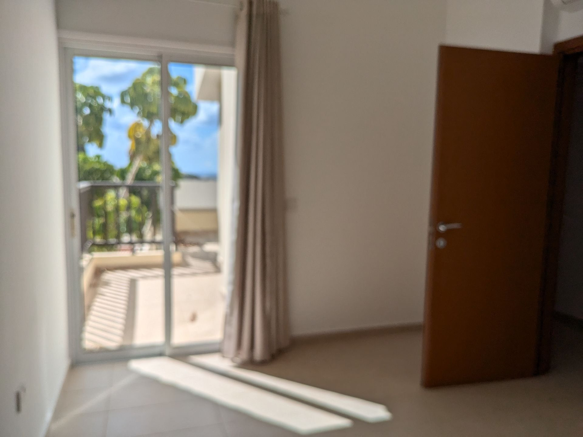 Mieszkanie 4 pokoi 215 m² Chloraka, Cypr