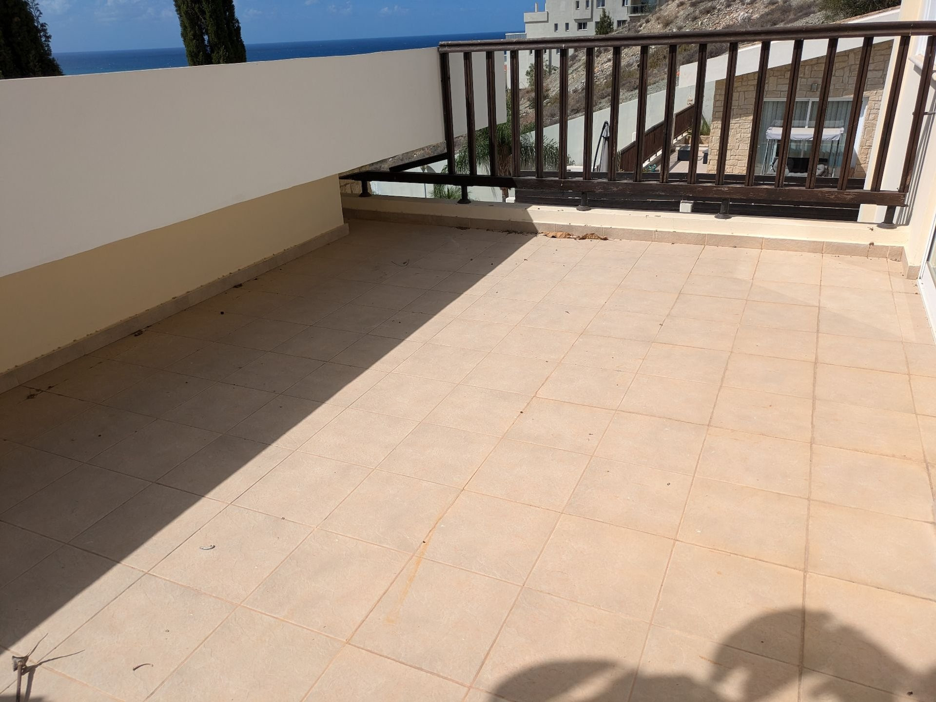 Mieszkanie 4 pokoi 215 m² Chloraka, Cypr