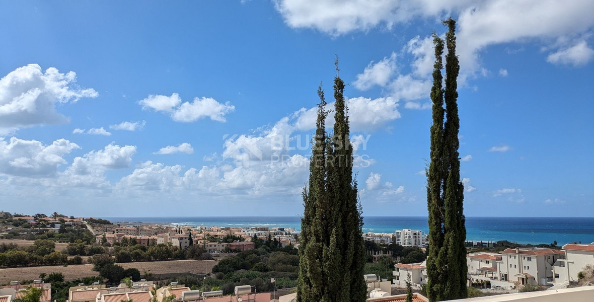 Stunning Four bedroom detached Villa with private swimming pool and unobstructed sea views located in Chloraka, Paphos