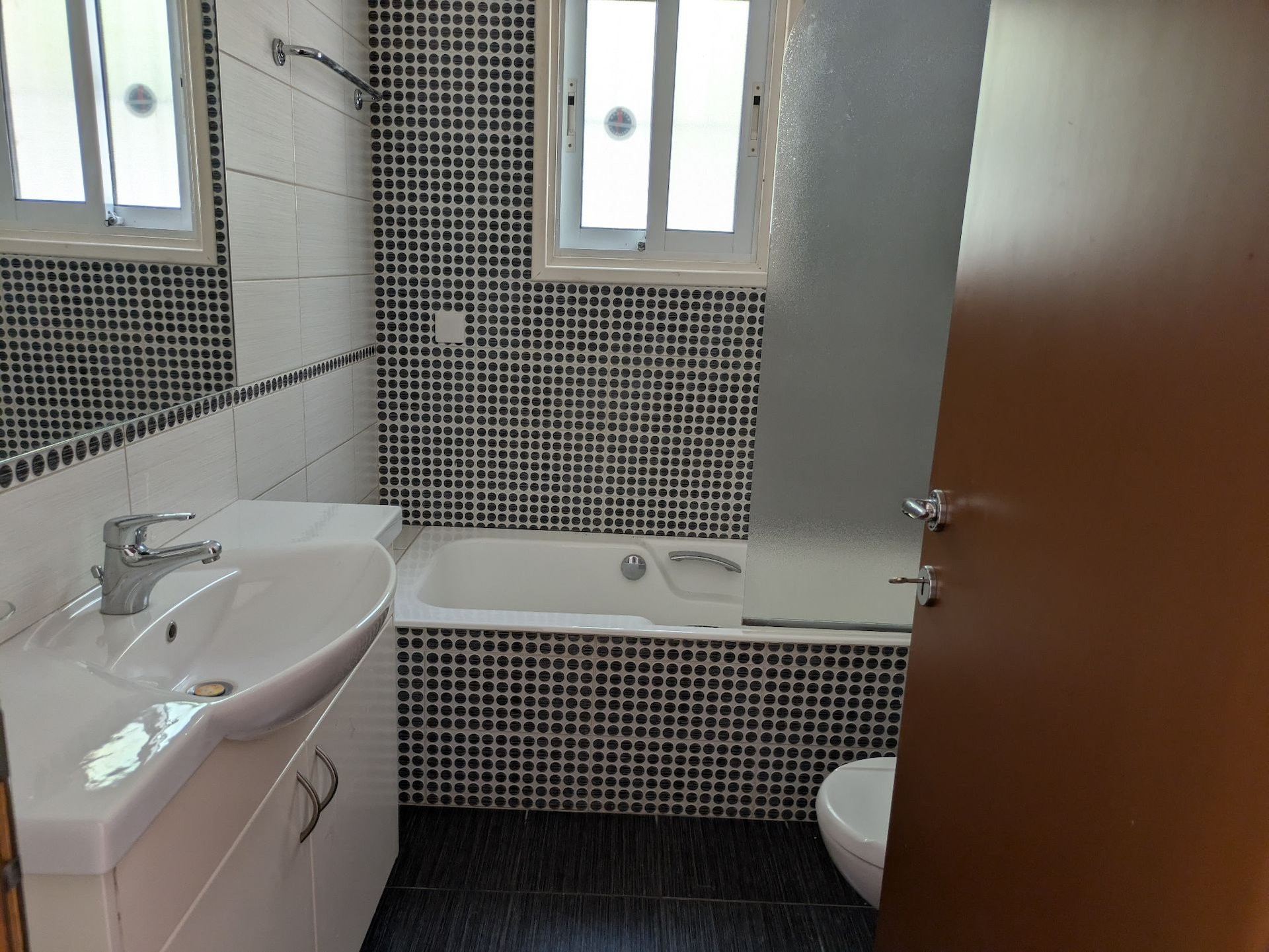 Mieszkanie 4 pokoi 215 m² Chloraka, Cypr