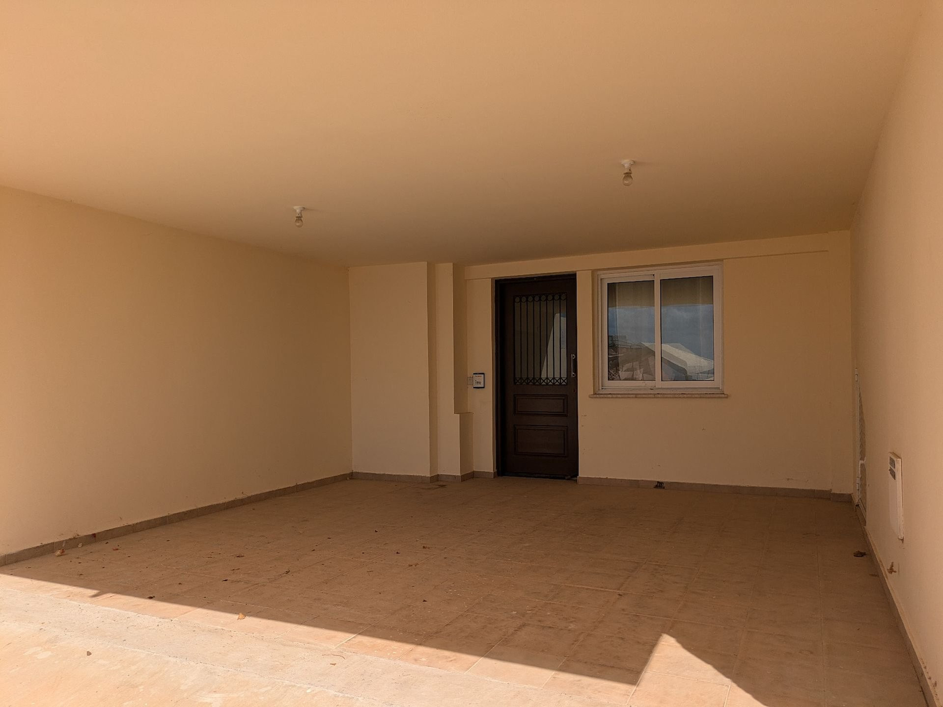 Mieszkanie 4 pokoi 215 m² Chloraka, Cypr