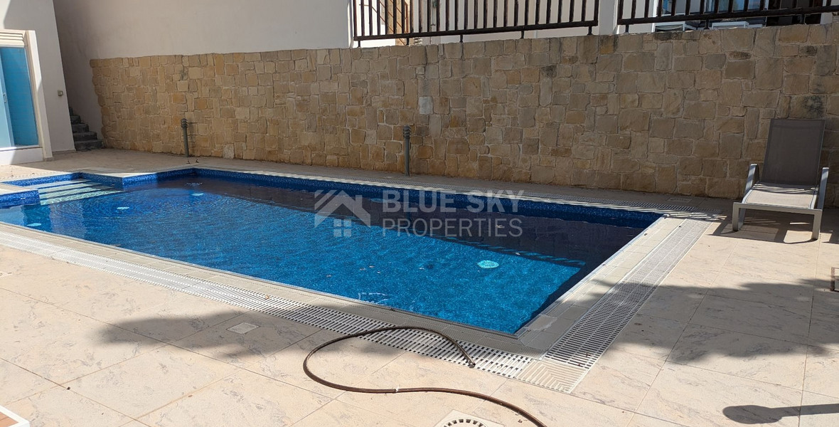 Stunning Four Bedroom Detached Villa with unobstructed sea views - Paphos