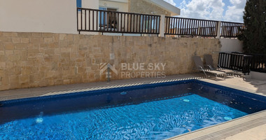 Stunning Four Bedroom Detached Villa with unobstructed sea views - Paphos