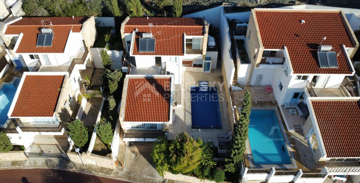 Stunning Four Bedroom Detached Villa with unobstructed sea views - Paphos