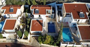 Stunning Four Bedroom Detached Villa with unobstructed sea views - Paphos