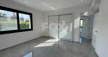 Modern Detached House with overflow swimming Pool in Agios Athanasios